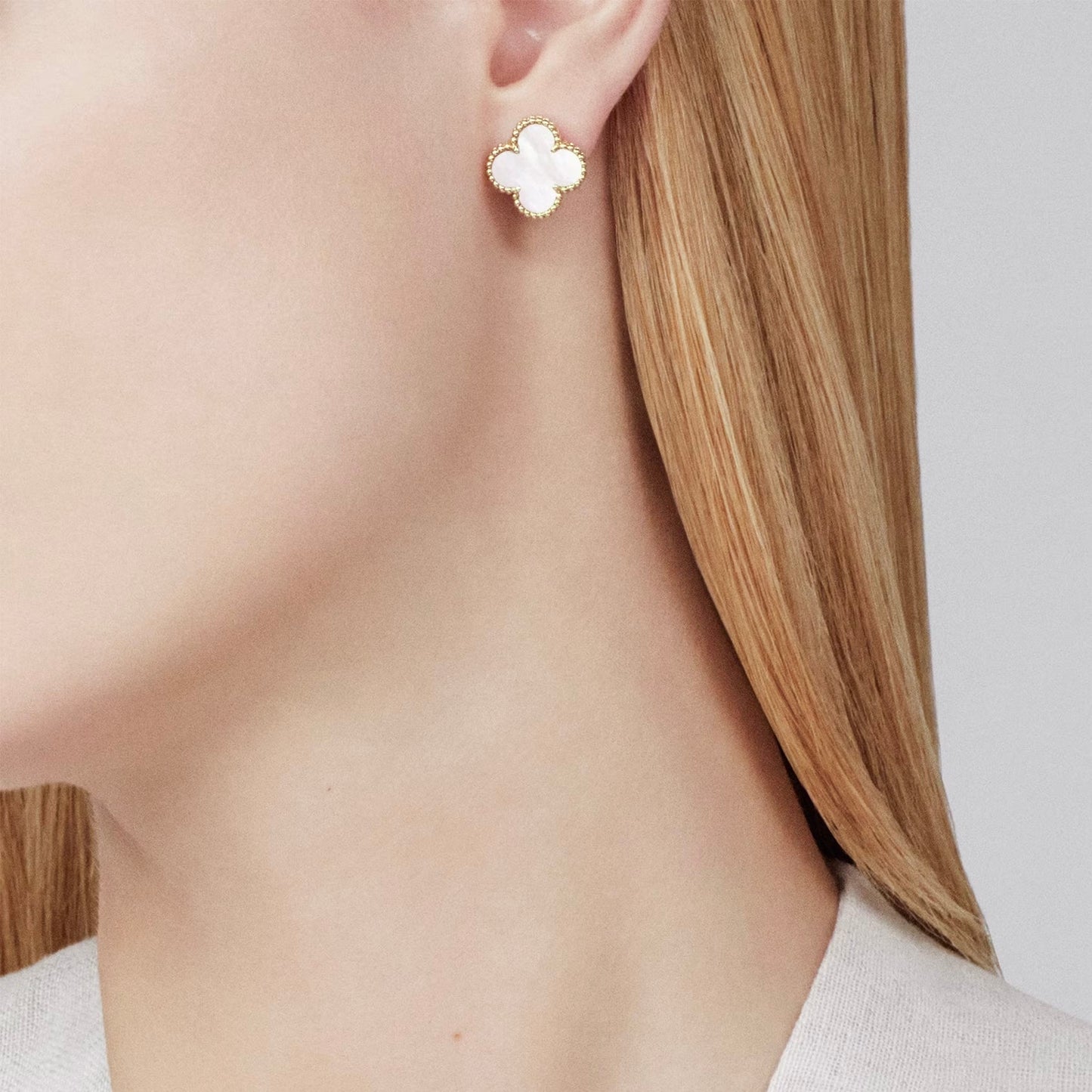 Ensemble trèfle en or 18 carats (collier, boucles d'oreilles et bracelet)